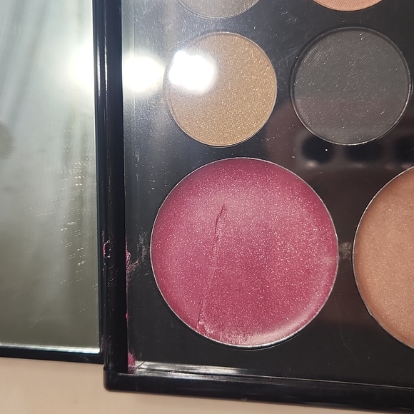 NWOT Makeover Essentials Make up - Picture 8 of 9